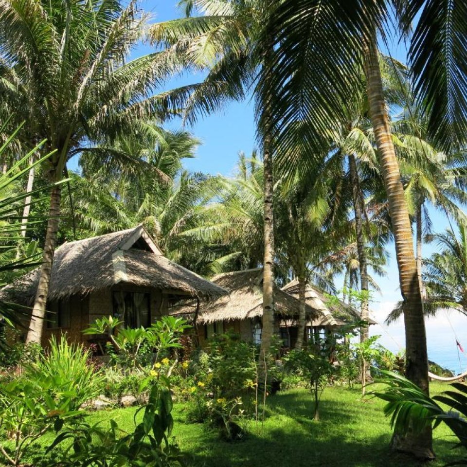 Volcan Beach Eco Retreat & Dive Resort, Camiguin | Mola Mola Travel
