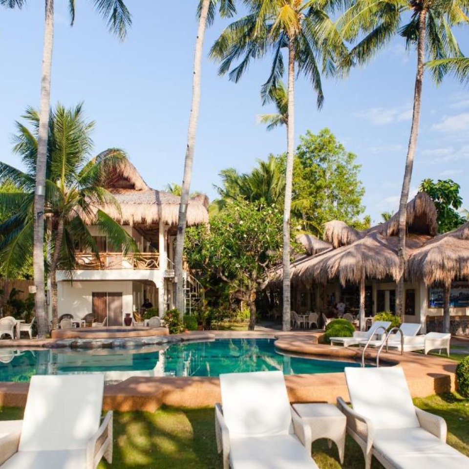 Mike's Dauin Beach Resort | Mola Mola Travel
