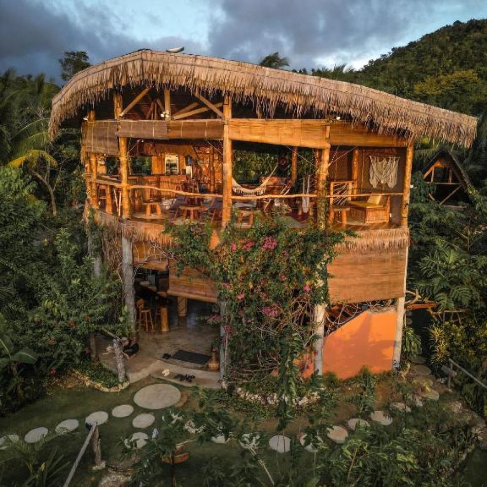 Jungle KingDomes Guesthouse, Siquijor | Mola Mola Travel