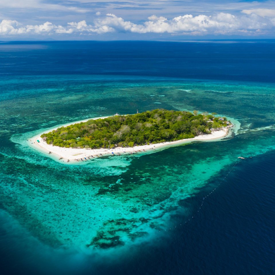 Mantigue Island Camiguin Filipijnen | Molamola.travel