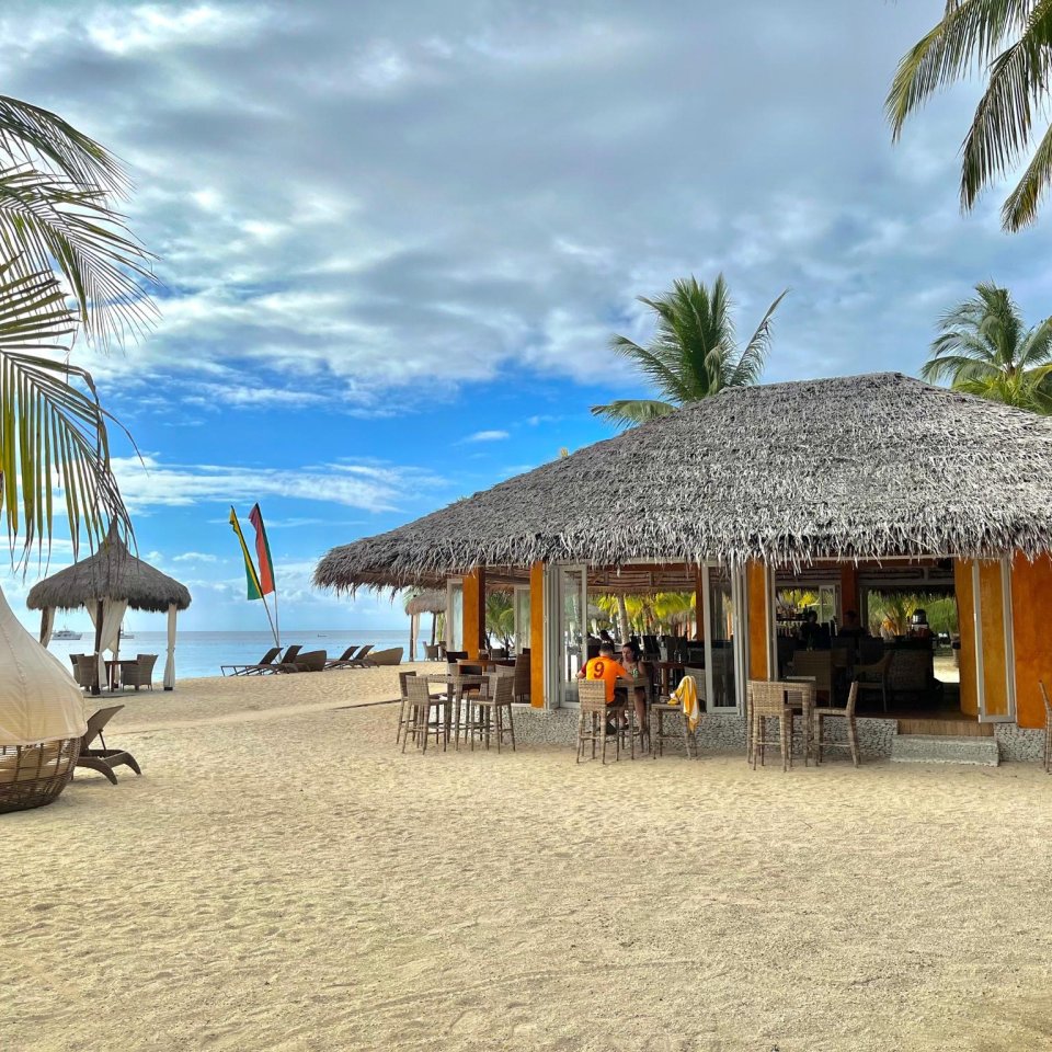 Coco Grove beach Resort | Mola Mola Travel