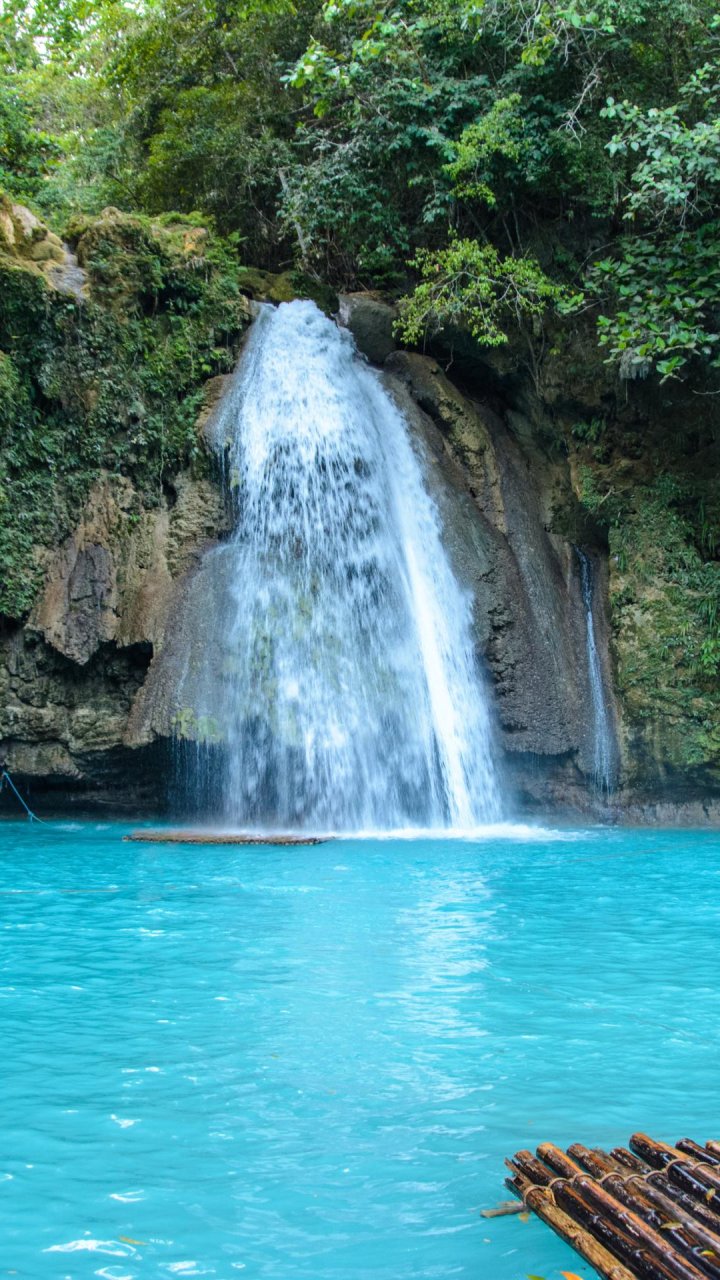 Kawasan Waterfalls Cebu | Mola Mola