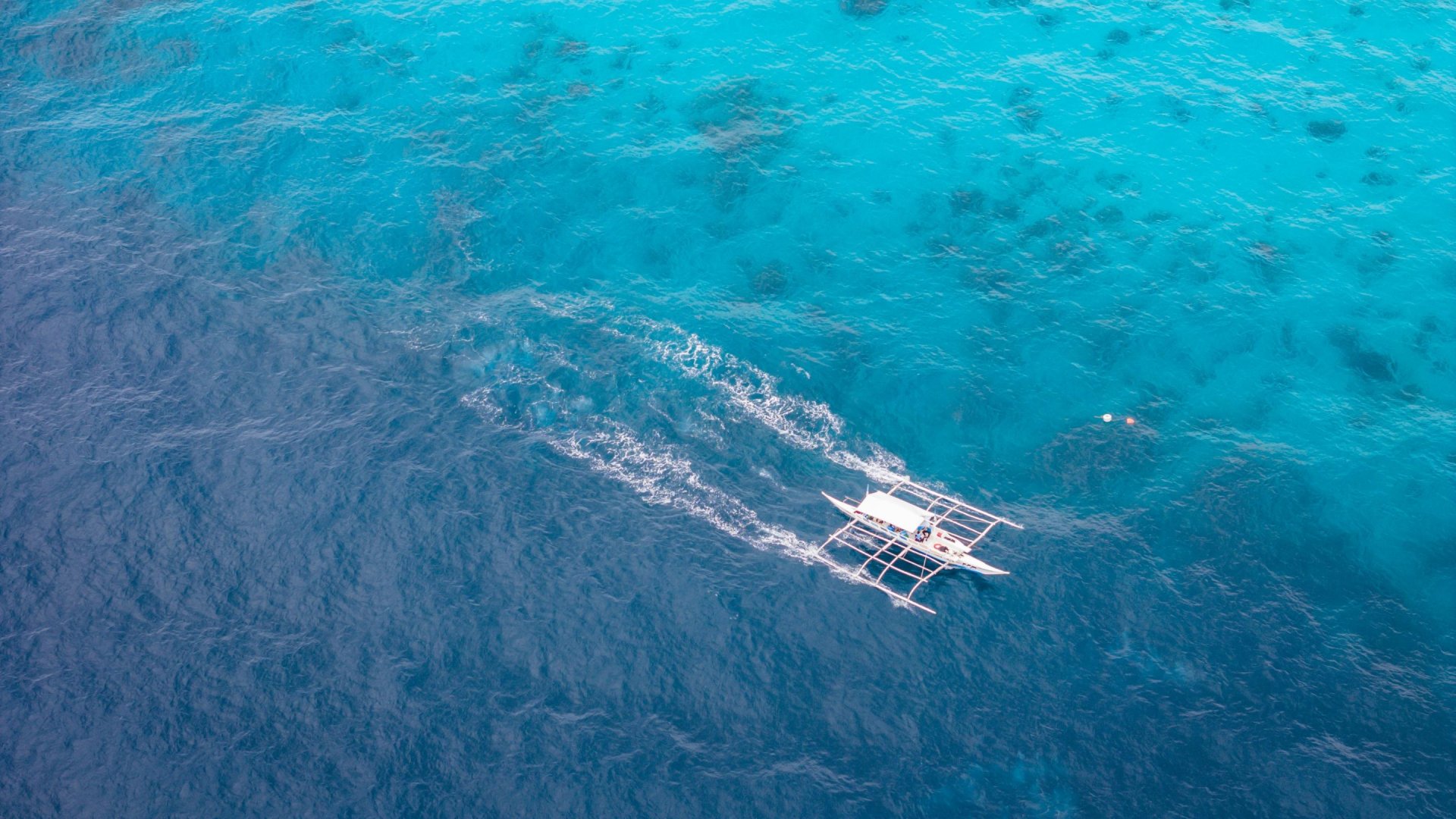 Island hopping | Molamola.travel