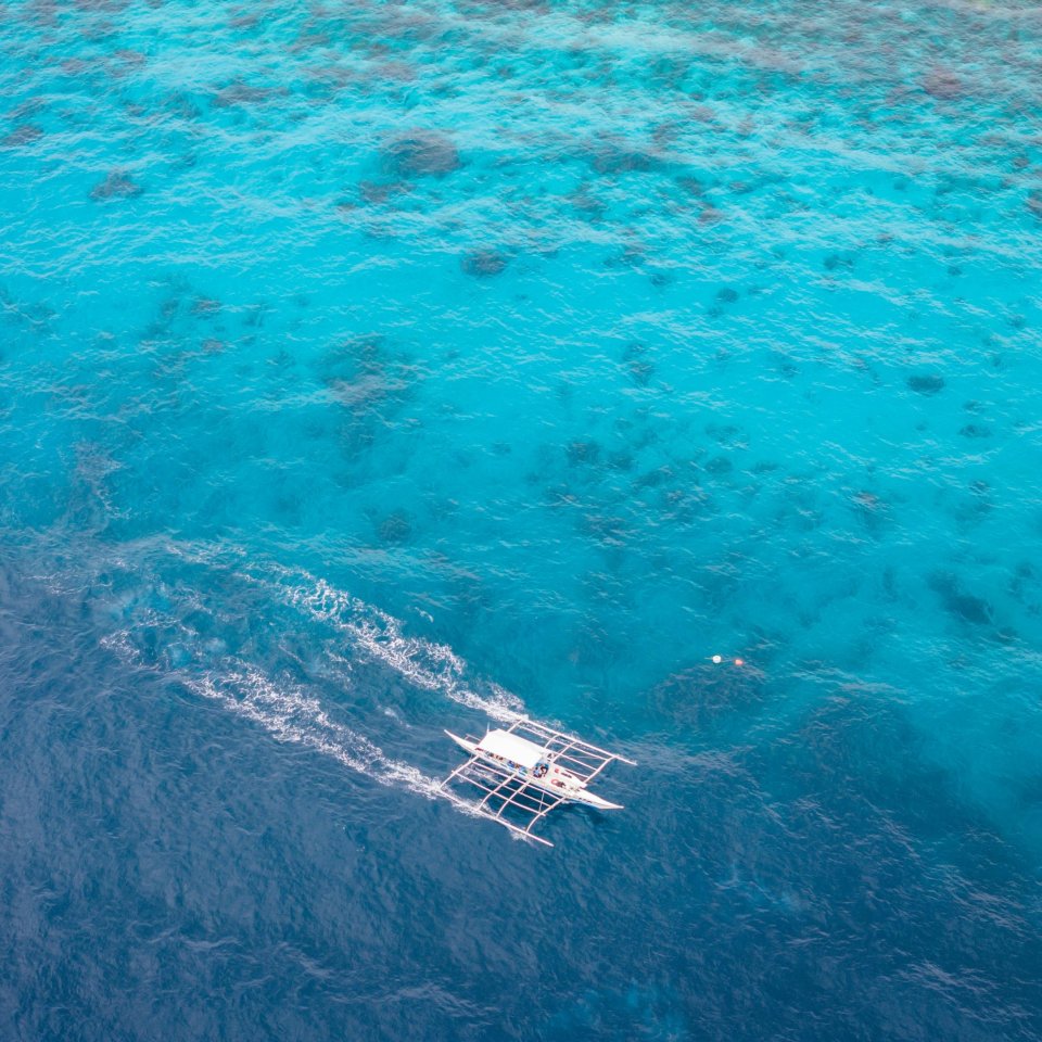 Island hopping | Molamola.travel